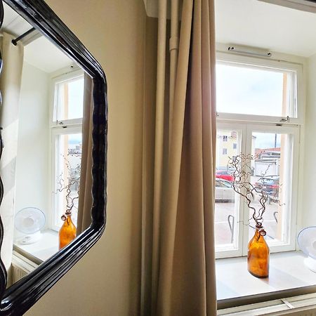 Hotell Slottsgatan ออสการ์ชัมน์ ภายนอก รูปภาพ