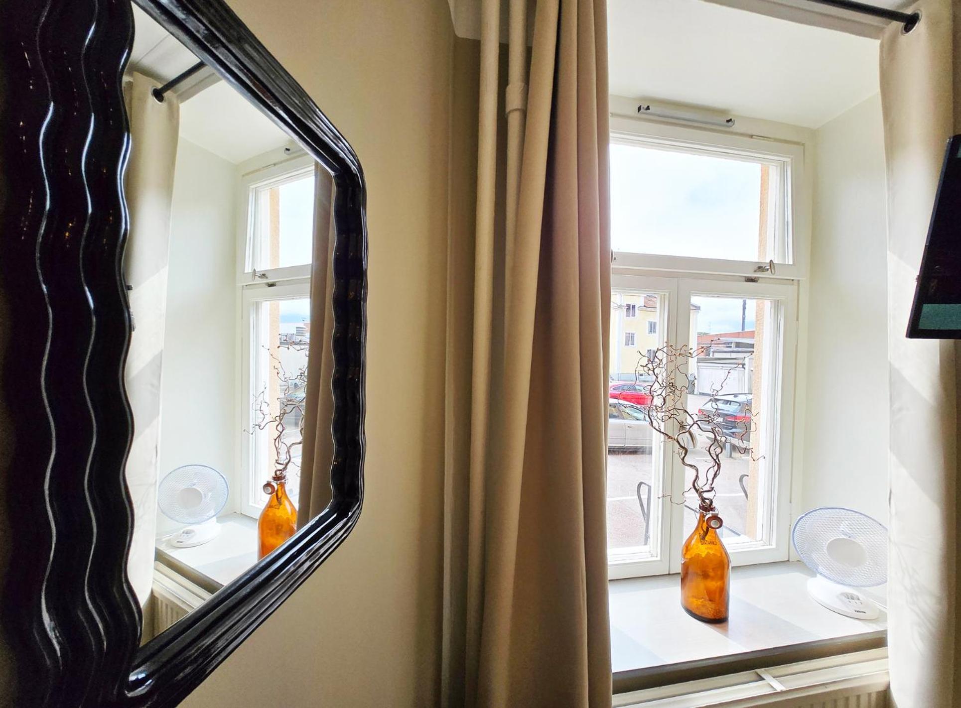 Hotell Slottsgatan ออสการ์ชัมน์ ภายนอก รูปภาพ