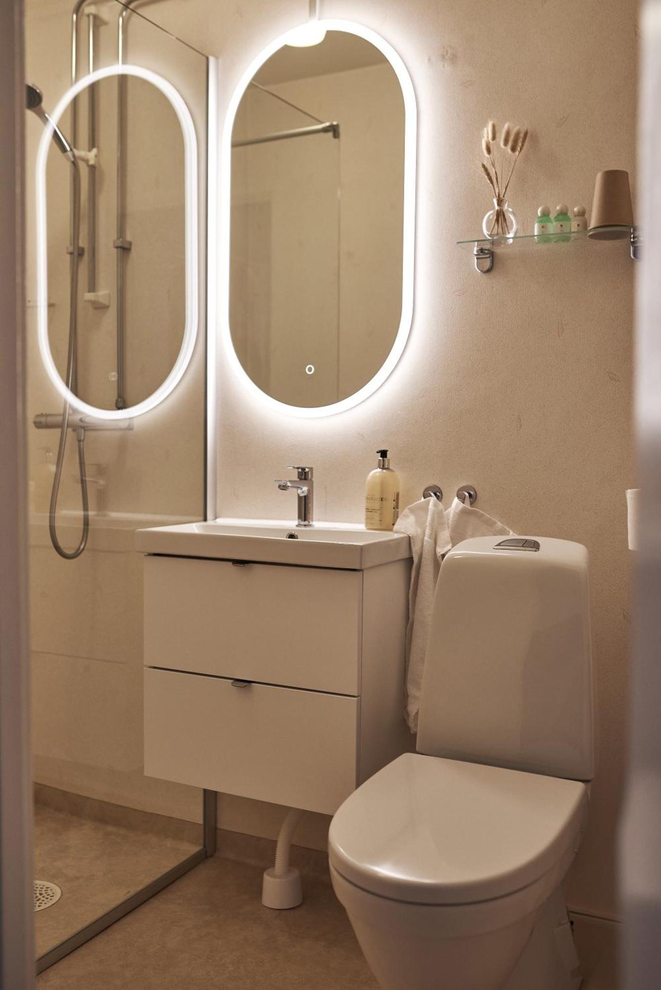Hotell Slottsgatan ออสการ์ชัมน์ ภายนอก รูปภาพ